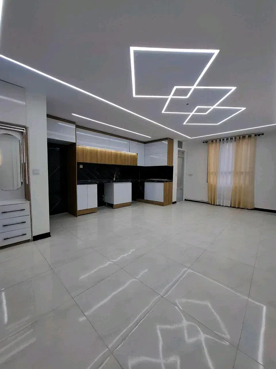 یه واحد ۵۲ متری همه چی تموم|فروش آپارتمان|تهران, کوهک|دیوار