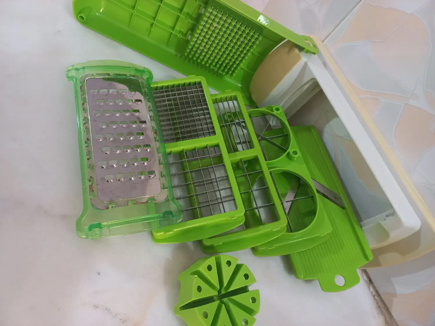 خرد کن و رنده ۷ پارچه|خردکن، آسیاب، غذاساز|تاکستان, |دیوار