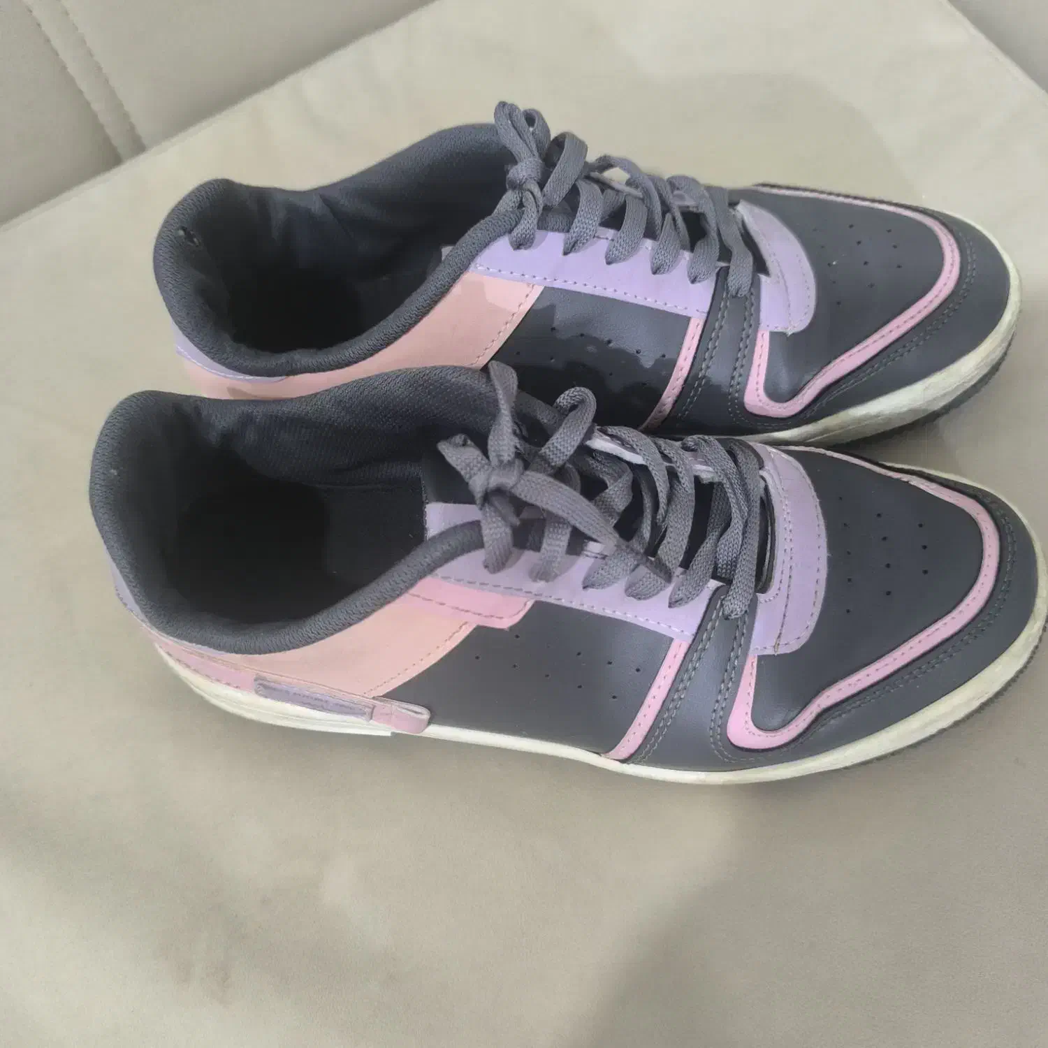 کفش اسپرت|کیف، کفش، کمربند|بندر امام خمینی, |دیوار