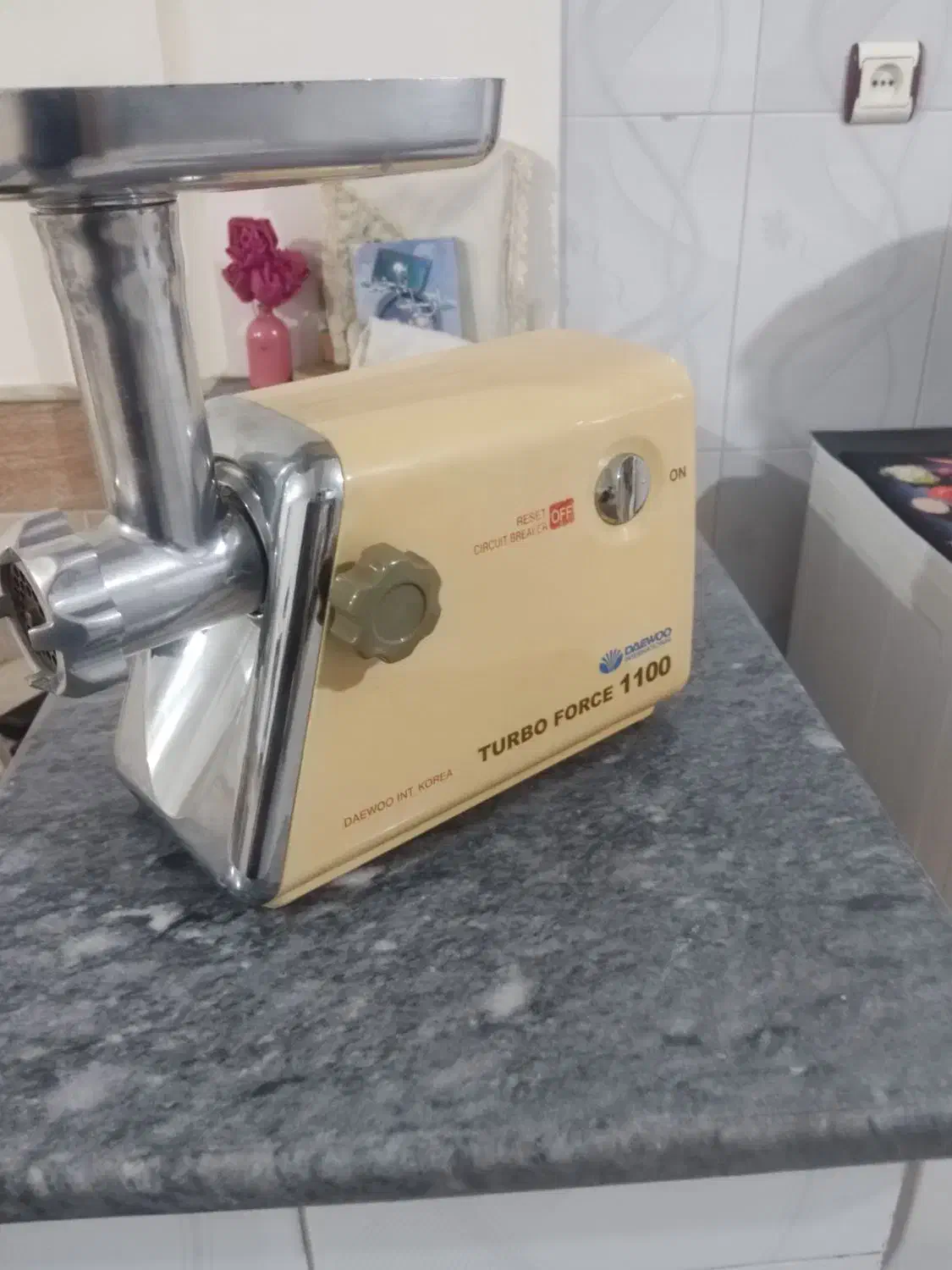 چرخ گوشت دوو|خردکن، آسیاب، غذاساز|قم, زند آباد|دیوار