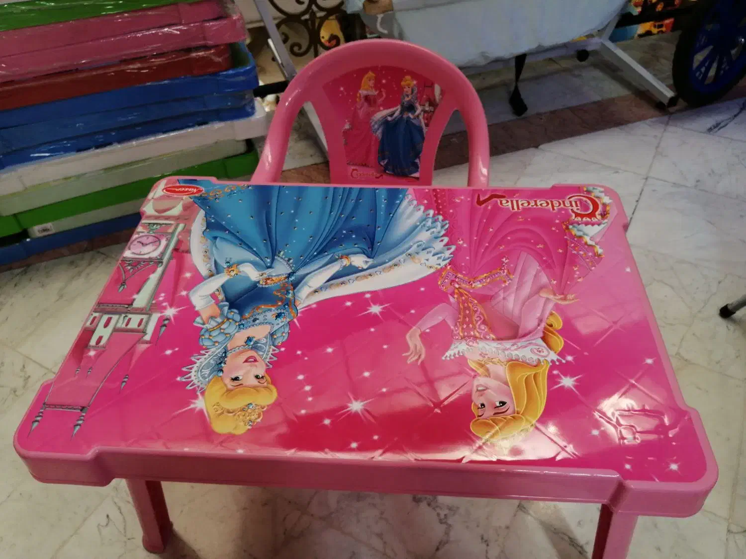 میز و صندلی تحریر|اسباب و اثاث بچه|مشهد, مصلی (کارمندان اول)|دیوار