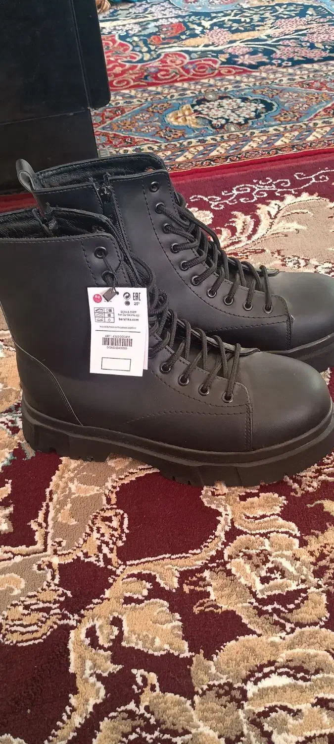 پوتین نو|کیف، کفش، کمربند|چوار, |دیوار