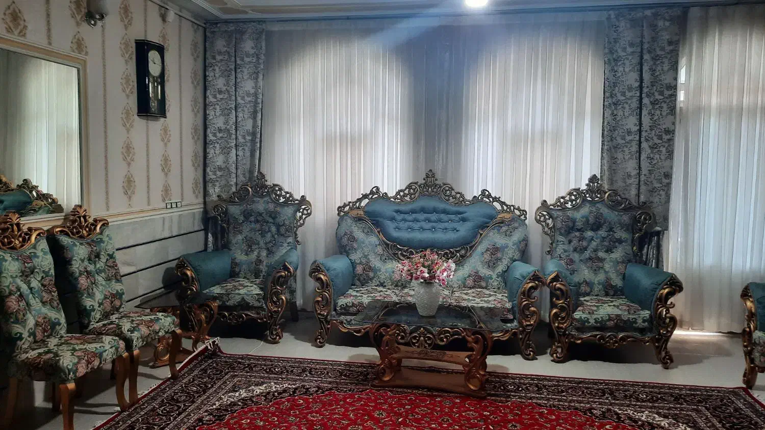 مبلمان استیل ۹ نفره در حد نو و تمیز|مبلمان خانگی و میز عسلی|قرچک, شهرک طلائیه|دیوار