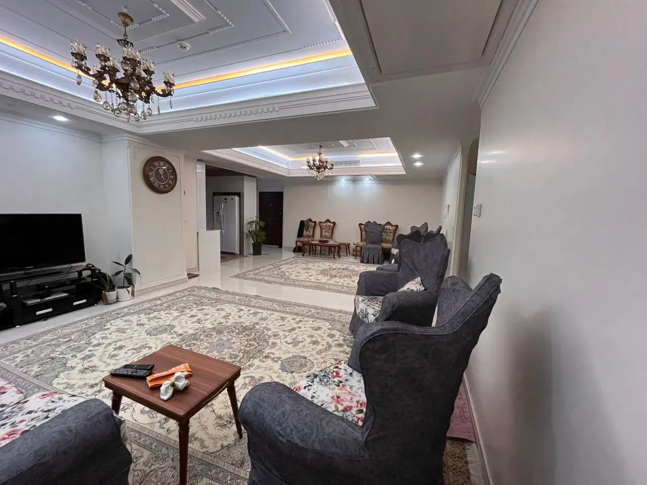 واحد اجاره ۱۱۳متری دریاچه چیتگر برج مجلل نگین ساحل