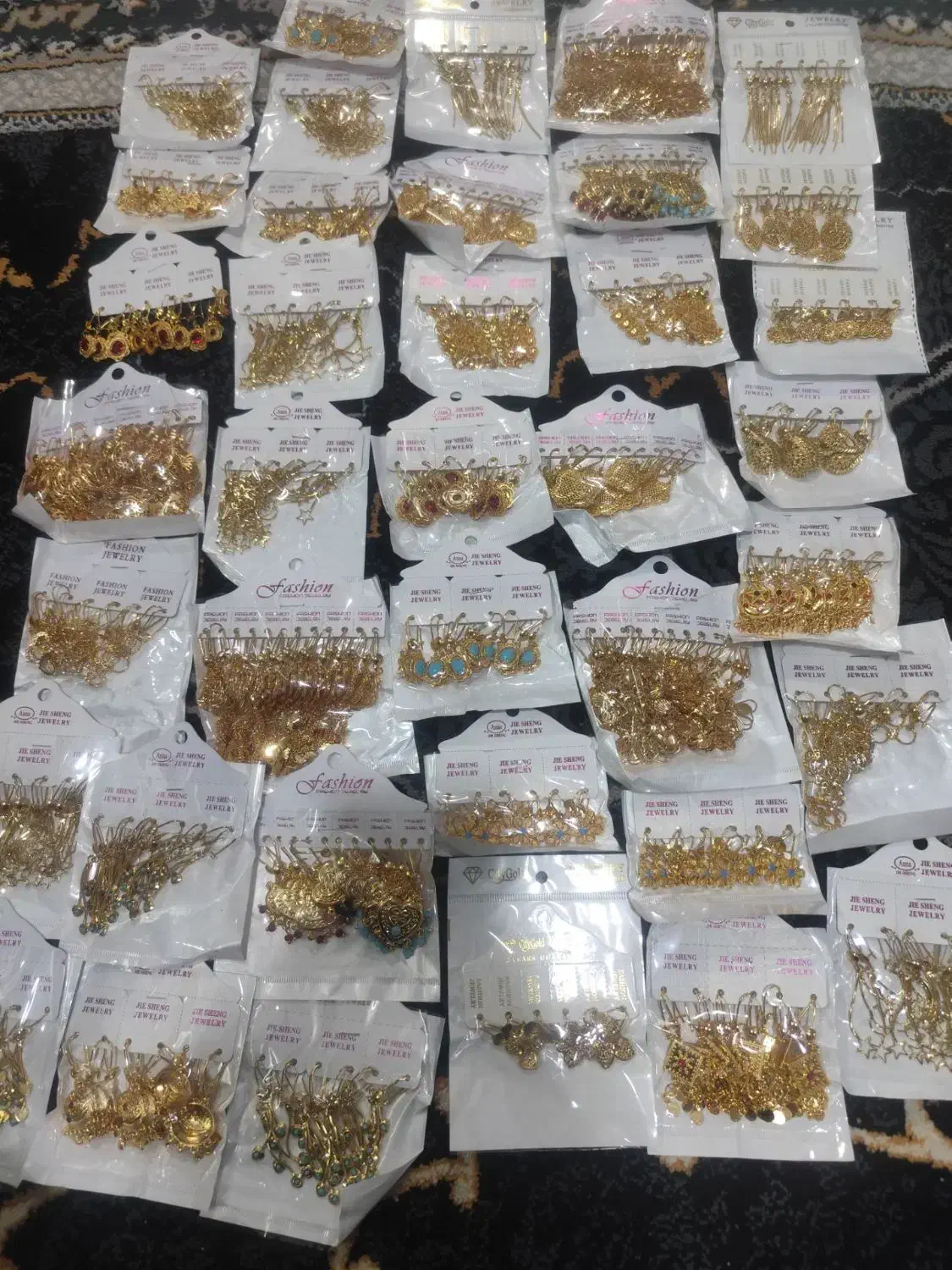 گوشواره رنگ ثابت|بدلیجات|رفسنجان, |دیوار