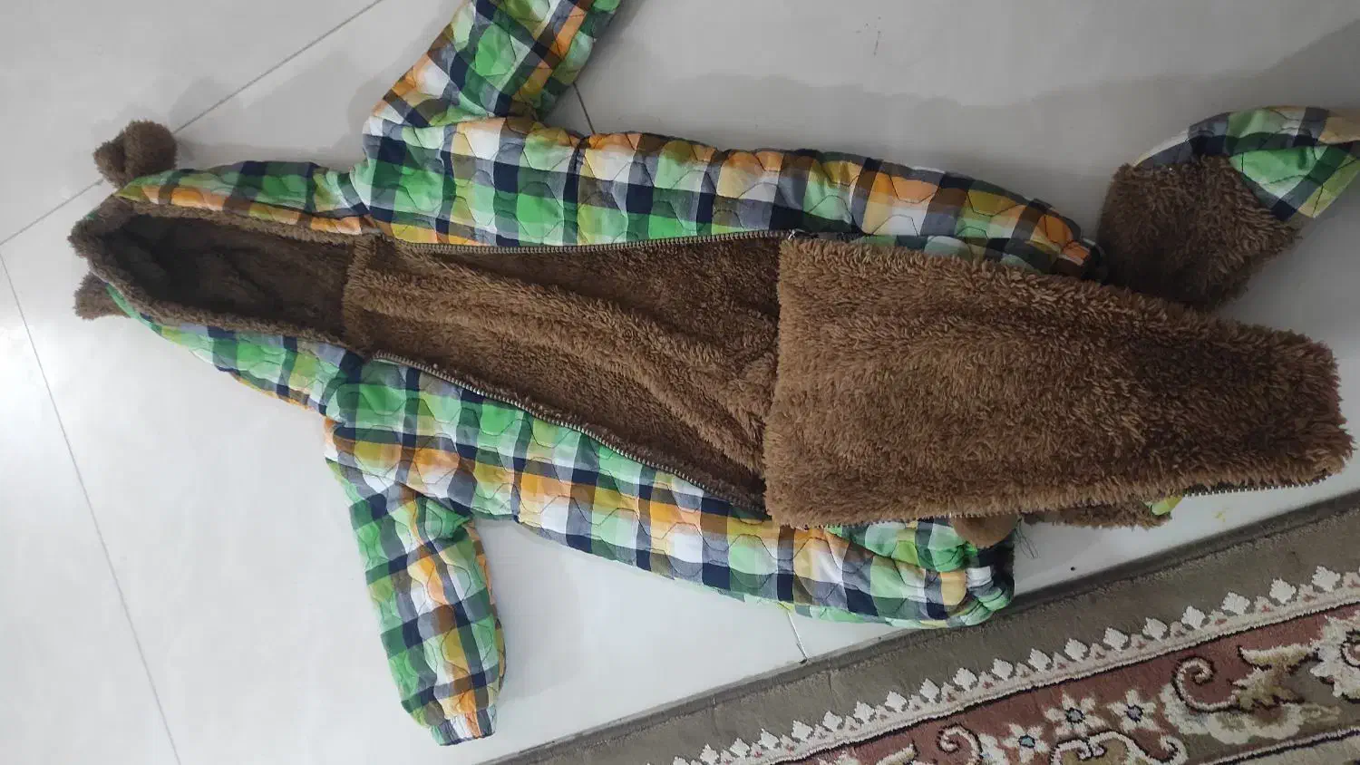 سرهمی بچگانه|کفش و لباس بچه|کاشان, باغچه فیض|دیوار