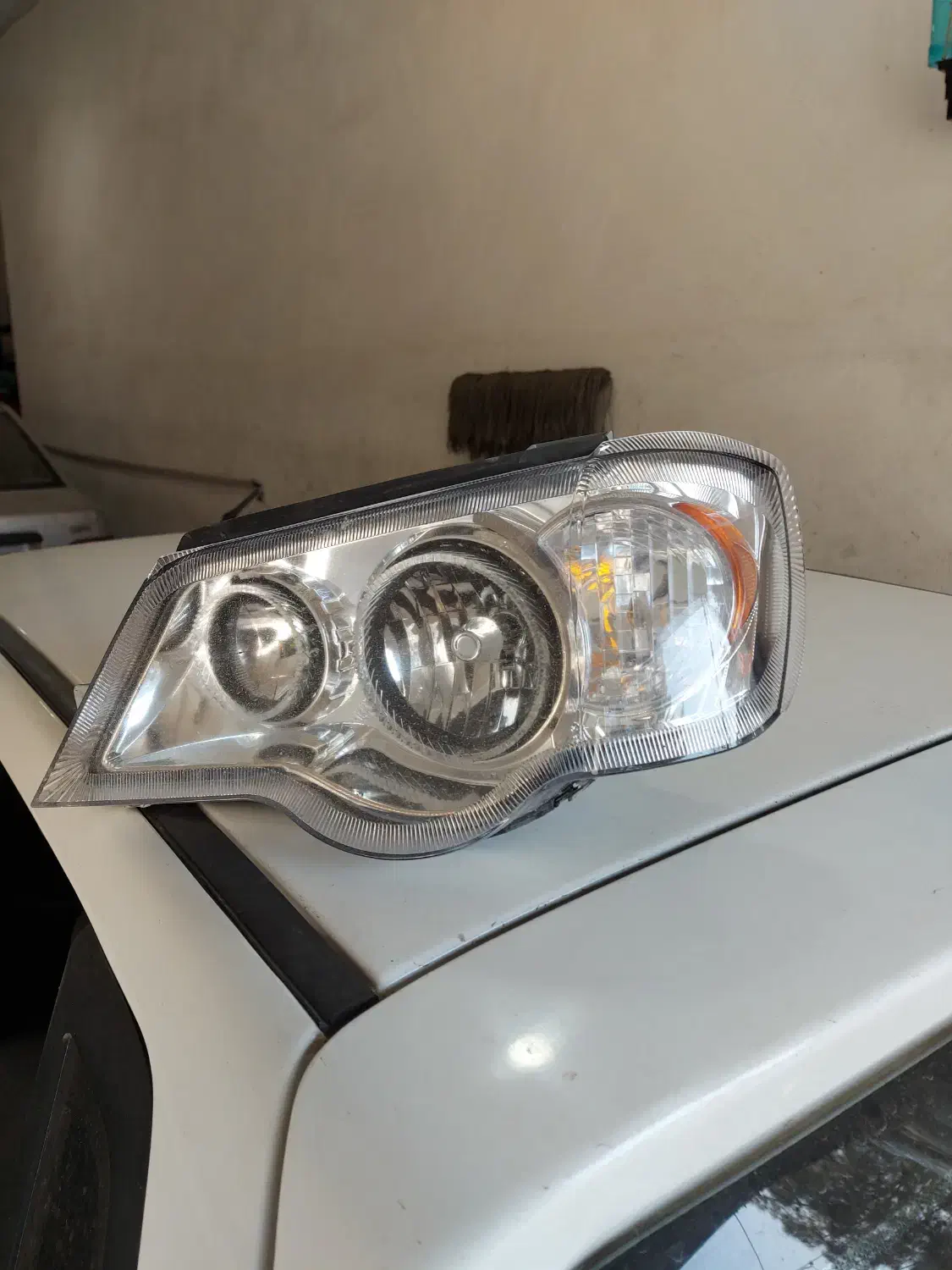 چراغ جلو اسپرت ۱۳۲|قطعات یدکی و لوازم جانبی|اصفهان, جلفا|دیوار