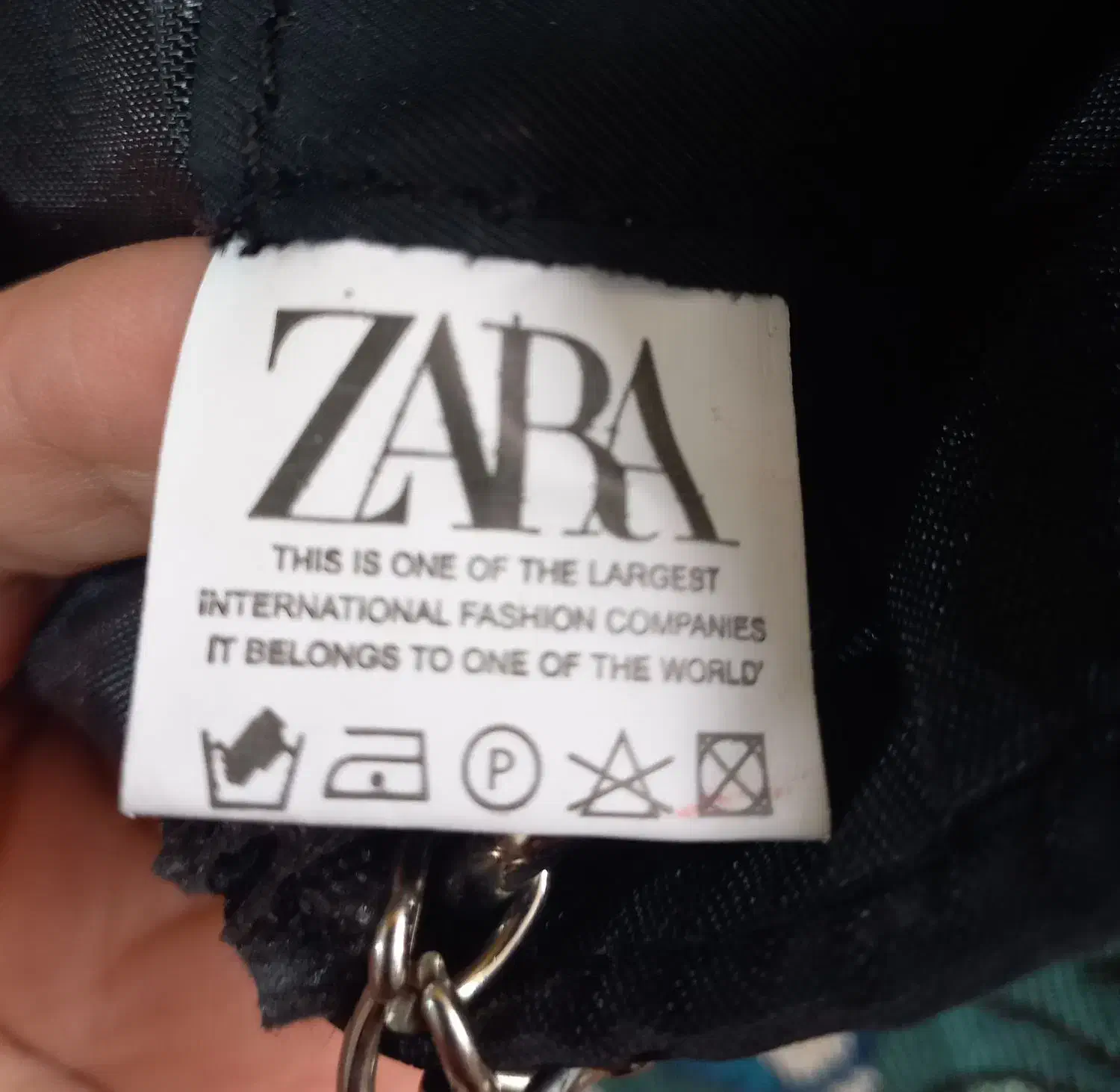 کیف مجلسی|کیف، کفش، کمربند|قم, شهر قائم|دیوار