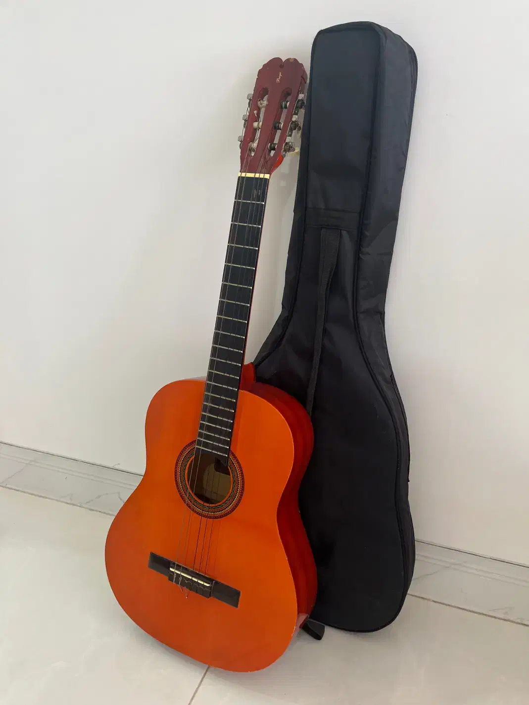 گیتار کلاسیک پویا مدلg3|گیتار، بیس، امپلیفایر|مبارکه, |دیوار