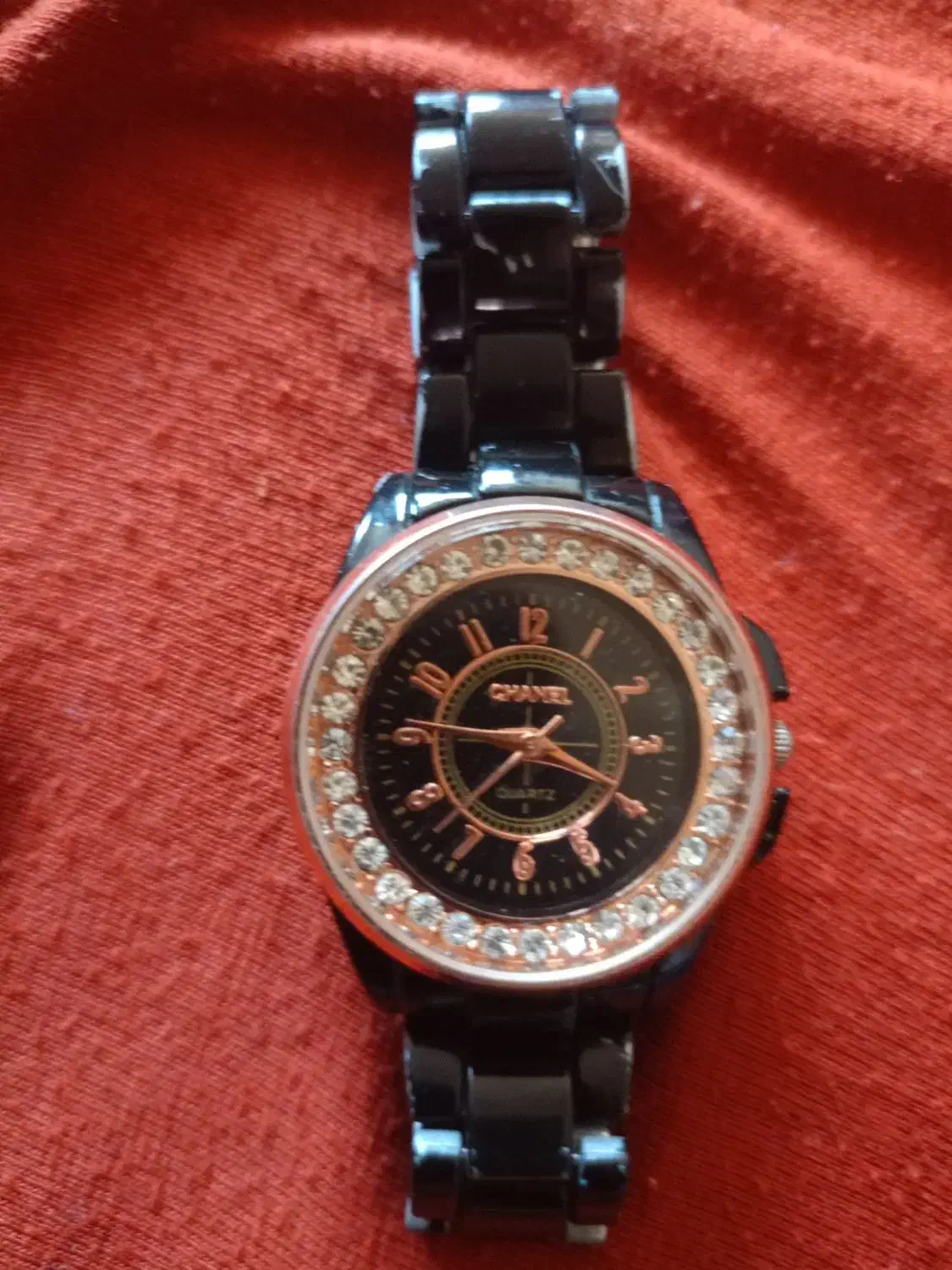 ساعت دخترانه سالمه|ساعت|تربت جام, میان جام|دیوار