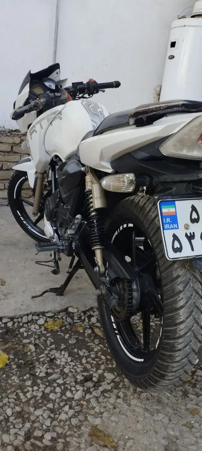 آپاچی 180|موتورسیکلت|مزرعه کتول, |دیوار