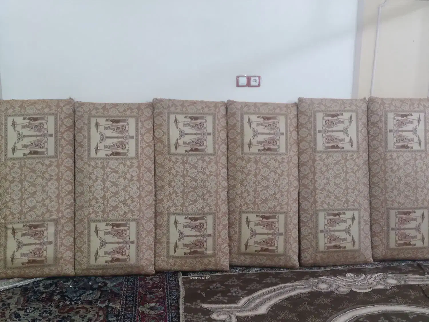 پشتی|پشتی|اهواز, کوی باهنر|دیوار