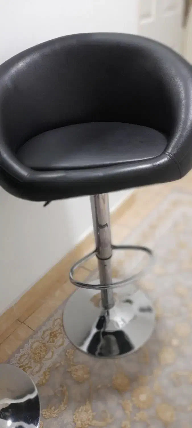 صندلی چرخشی|صندلی و نیمکت|ساوه, |دیوار