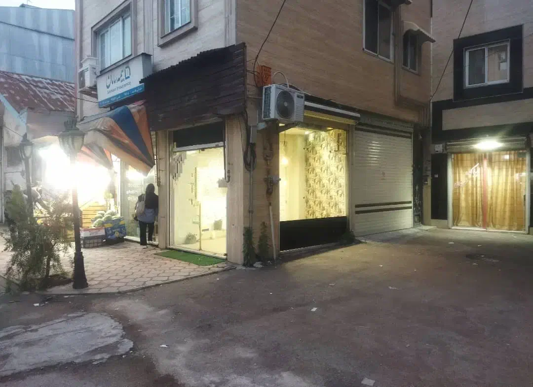 مغازه ۱۳ متری امتیازات کامل دو نبش پاخوردار|اجارهٔ مغازه و غرفه|رشت, گلزاران|دیوار