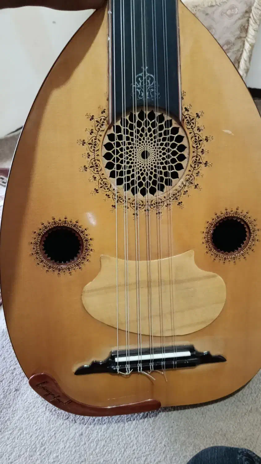 عود 13سیم سفارشی|سازهای سنتی|قشم, |دیوار