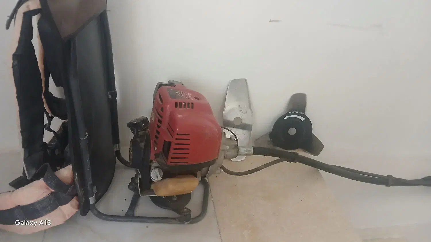 علفتراش هندا|ابزارآلات|اندیشه, اندیشه فاز ۴|دیوار