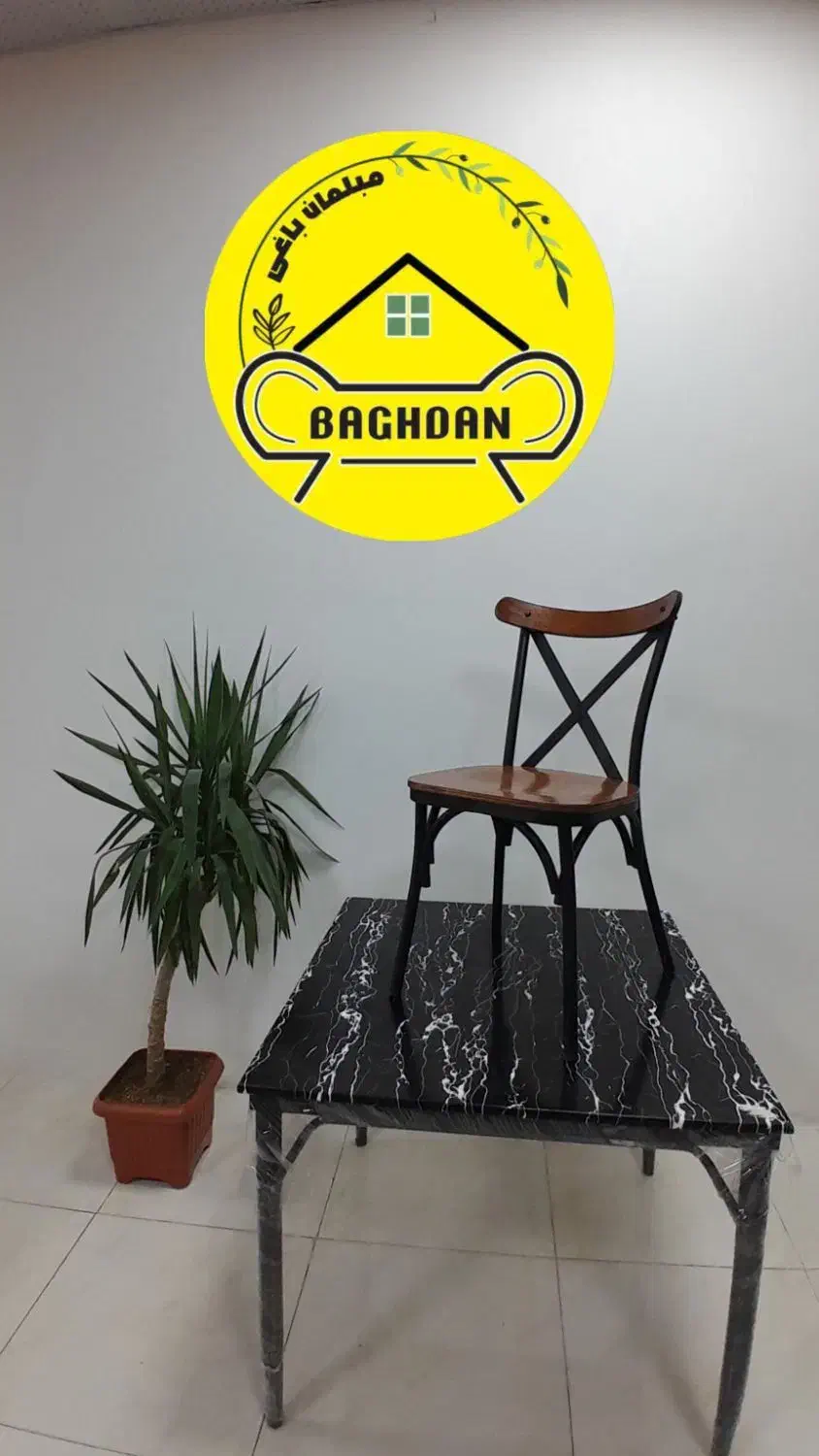 صندلی لهستانی کافه پلاستیکی میز ۹۰ در ۹۰ باغدان|میز و صندلی غذاخوری|چهارباغ, |دیوار