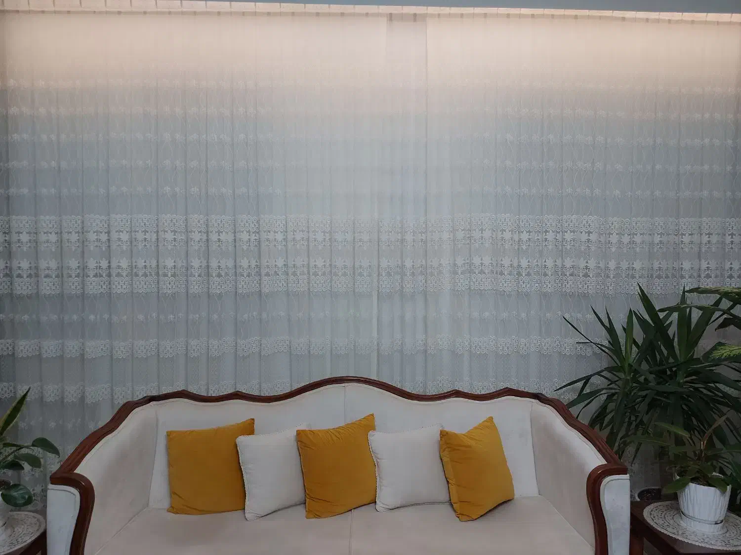 پرده پذیرایی|پرده، رانر، رومیزی|قدس, شهر‌قدس|دیوار