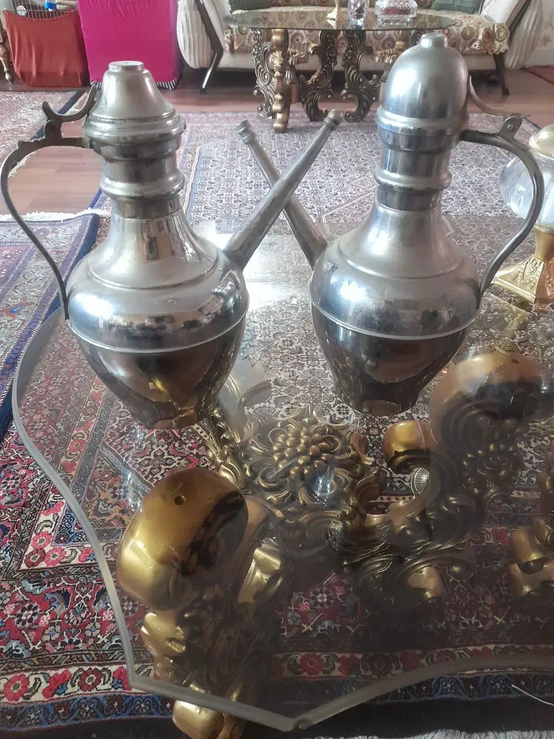 آفتابه برنجی قدیمی|کلکسیون اشیاء عتیقه|زنجان, |دیوار