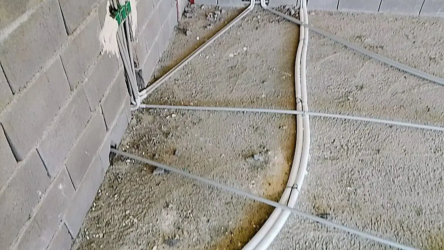 برقکاری ساختمان، صنعتی و تجاری تخصصی|خدمات پیشه و مهارت|سنندج, |دیوار