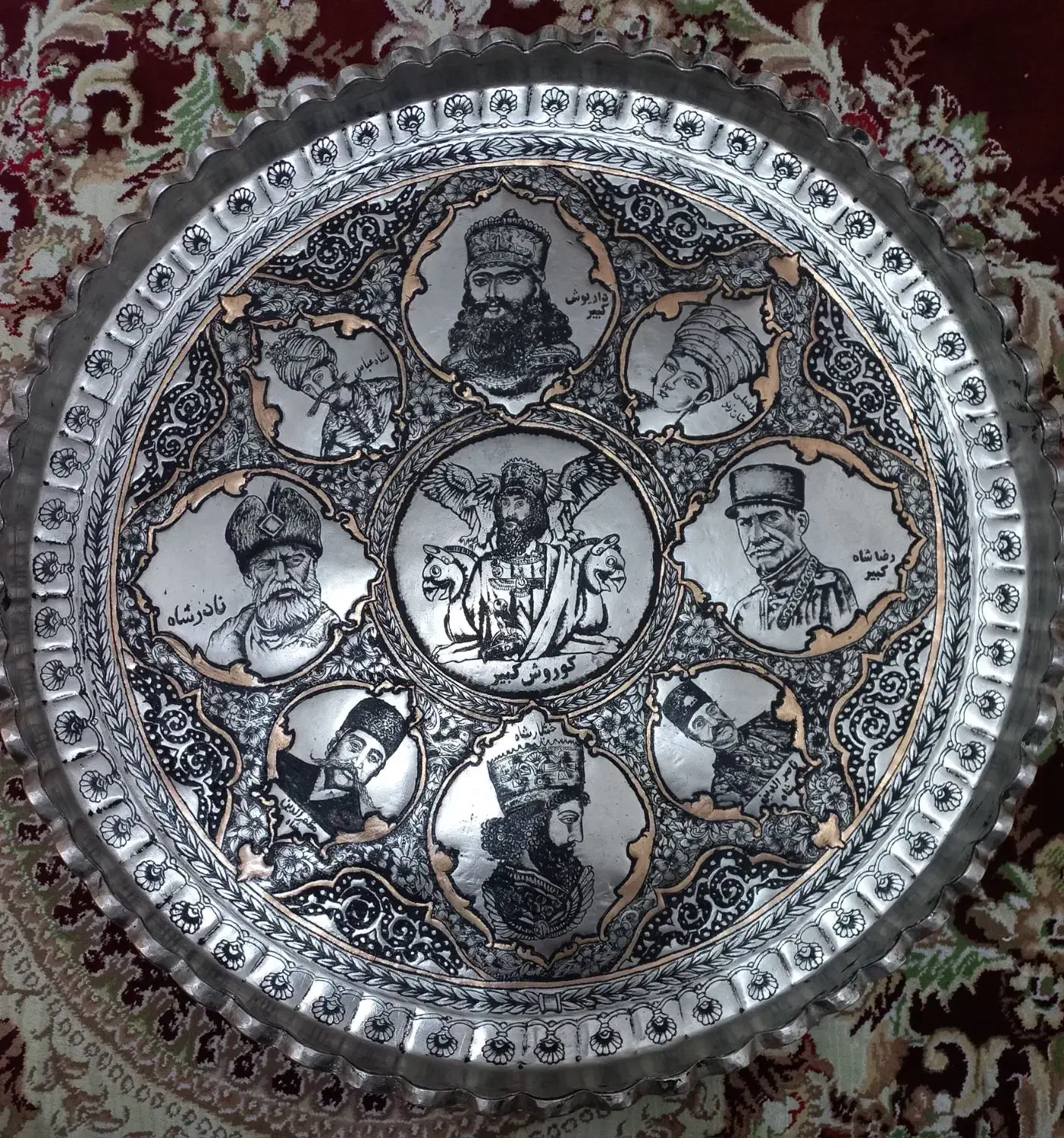 مجمع مسی قلمزنی شده هنر دست|کلکسیون و سرگرمی|ملایر, |دیوار