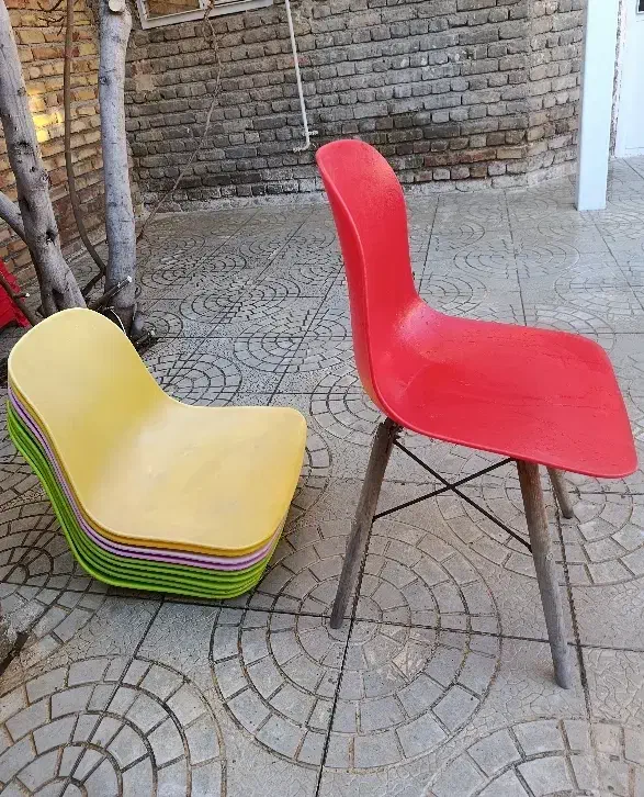 صندلی چهار پایه|صندلی و نیمکت|ارومیه, |دیوار