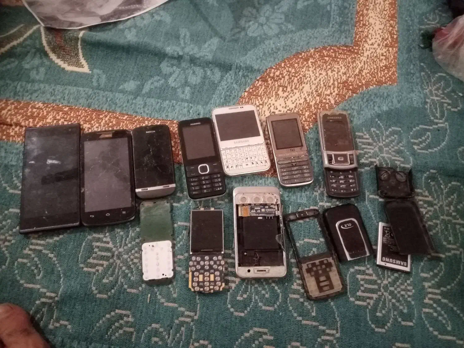 گوشی نیاز به تعمیر|موبایل|سراوان, |دیوار