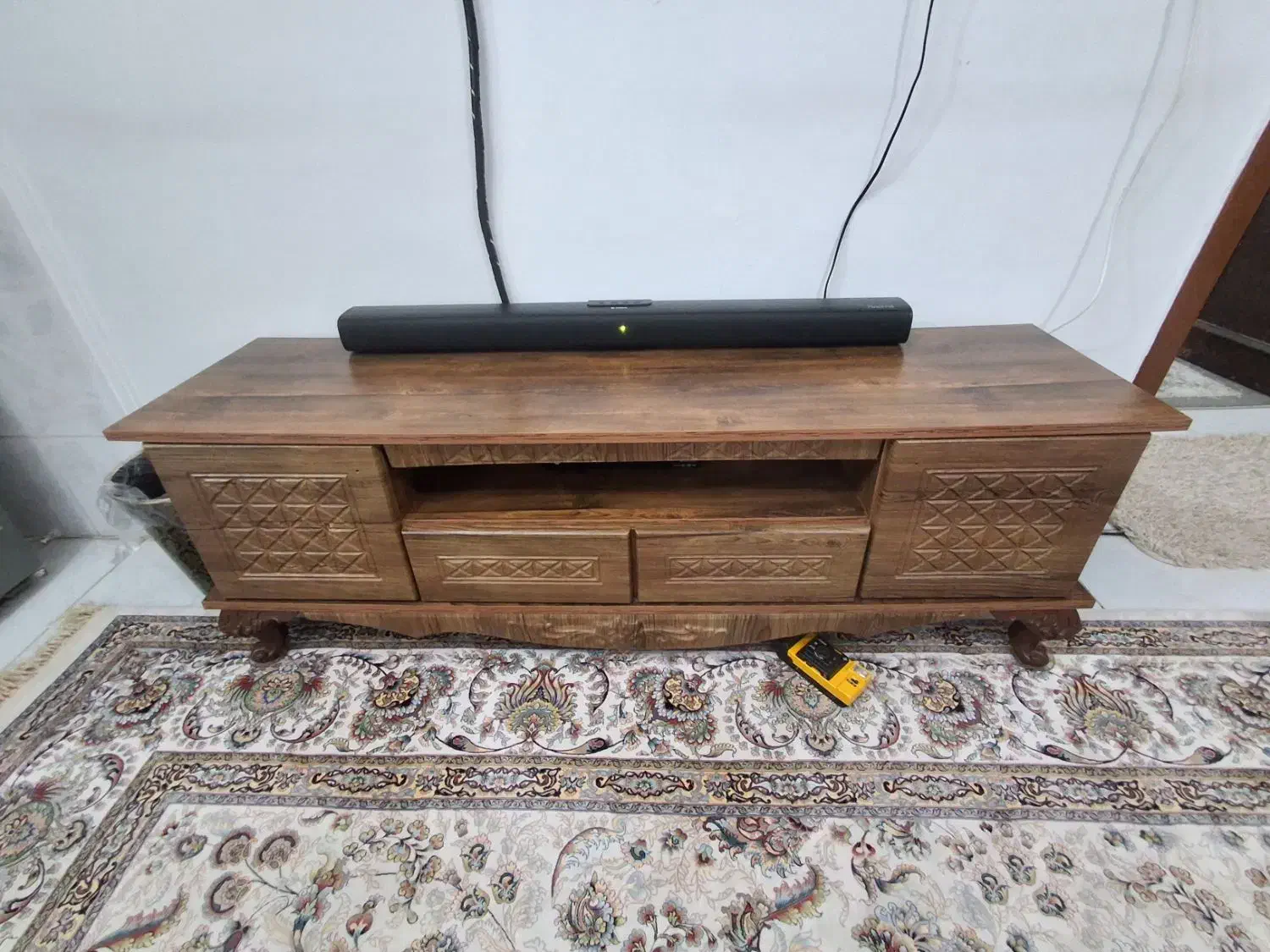 میز تی وی|میز تلویزیون|قم, باغ کرباسی|دیوار