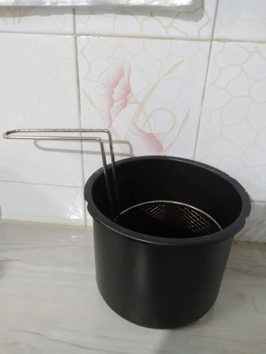 دیگ‌تفلون‌با‌توری|ظروف پخت‌وپز|رشت, دروازه لاکان|دیوار