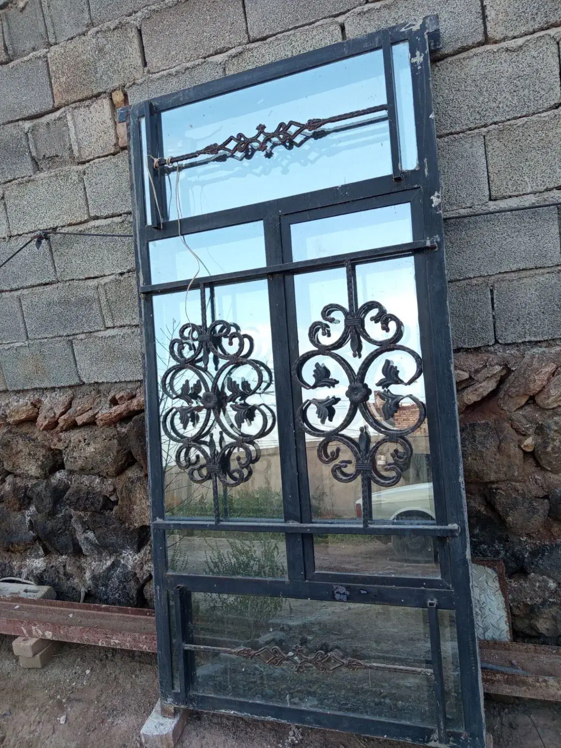 پنجره آهنی|مصالح و تجهیزات ساختمان|شوط, |دیوار