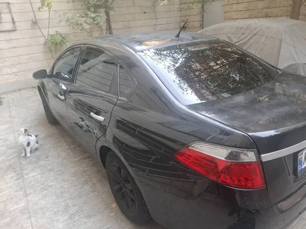 برلیانس ۳۳۰ اتوماتیک ۹۷ ۱۲۹ تا کار|خودرو سواری و وانت|اصفهان, رکن الدوله شرقی|دیوار