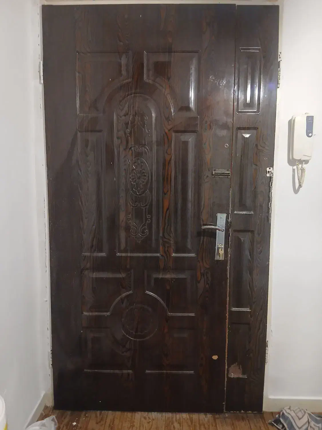 درب منزل|مصالح و تجهیزات ساختمان|کرج, حصارک بالا|دیوار