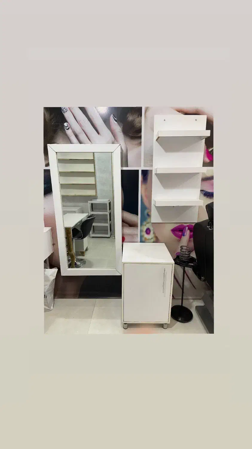 فروش دکور وسایل آرایشگاه زنانه|آرایشگاه و سالن‌های زیبایی|دورود, |دیوار