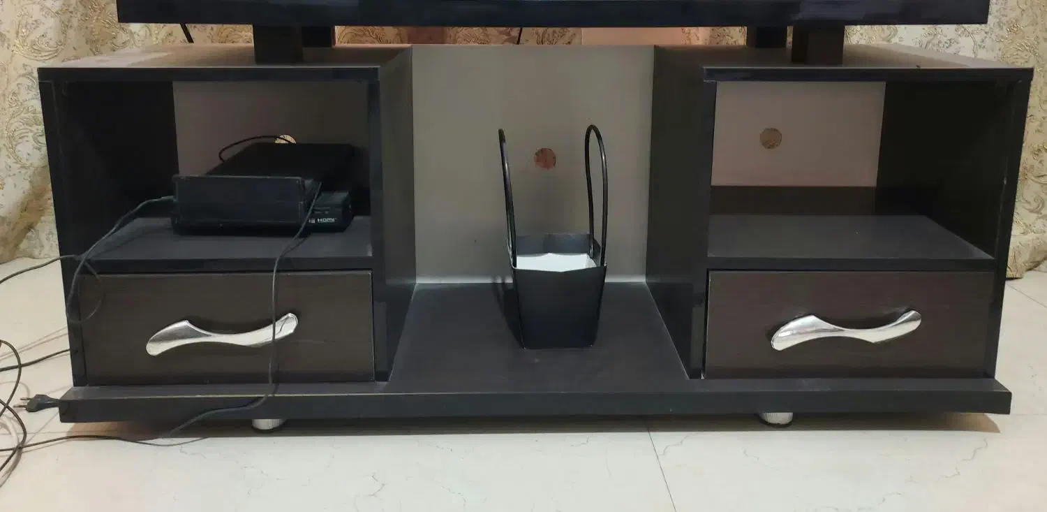 بوفه چوبی سالم|بوفه، ویترین، کنسول|تهران, افسریه جنوبی|دیوار