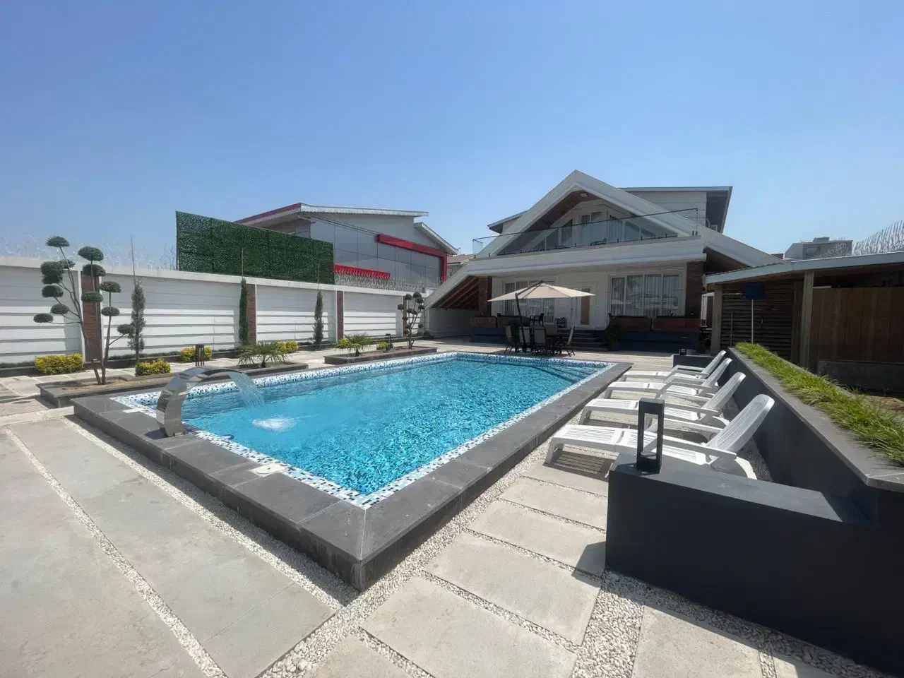 ویلا استخرروباز سه خوابه لاکچری ساحل قو انزلی|اجارهٔ کوتاهمدت ویلا و باغ|رشت, معلم|دیوار