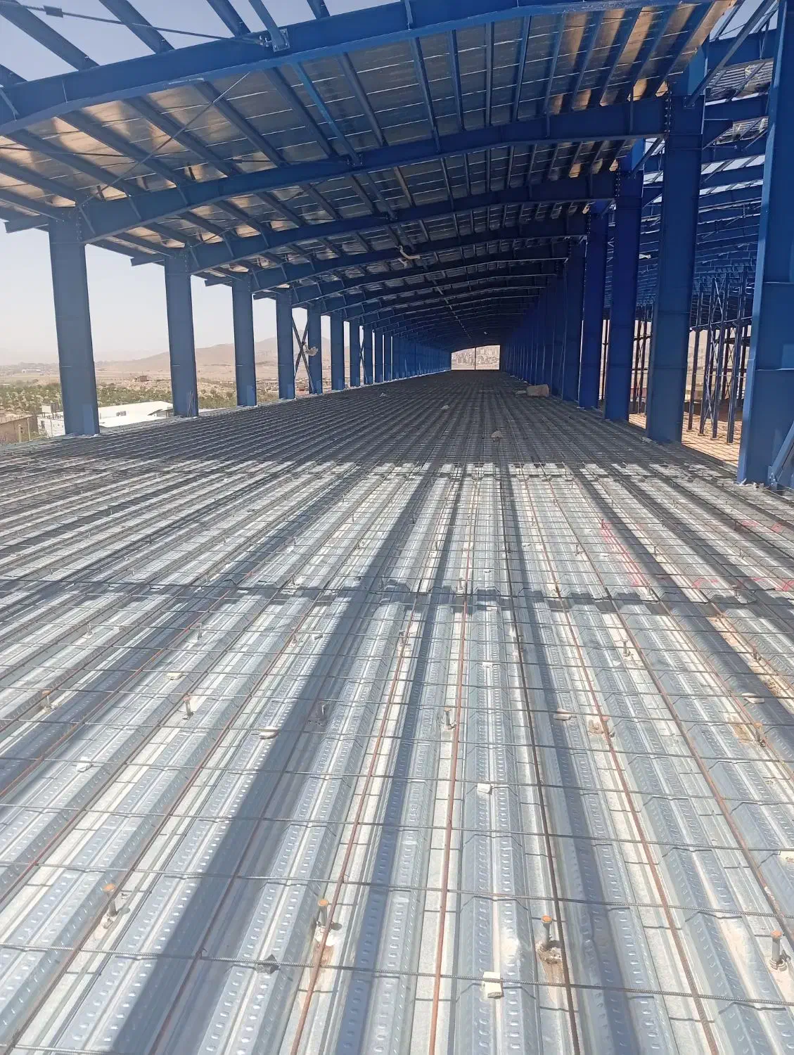 بتن ریزی کف با ماله پروانه ای|خدمات پیشه و مهارت|اصفهان, بختیاردشت (شهرک پرتو)|دیوار