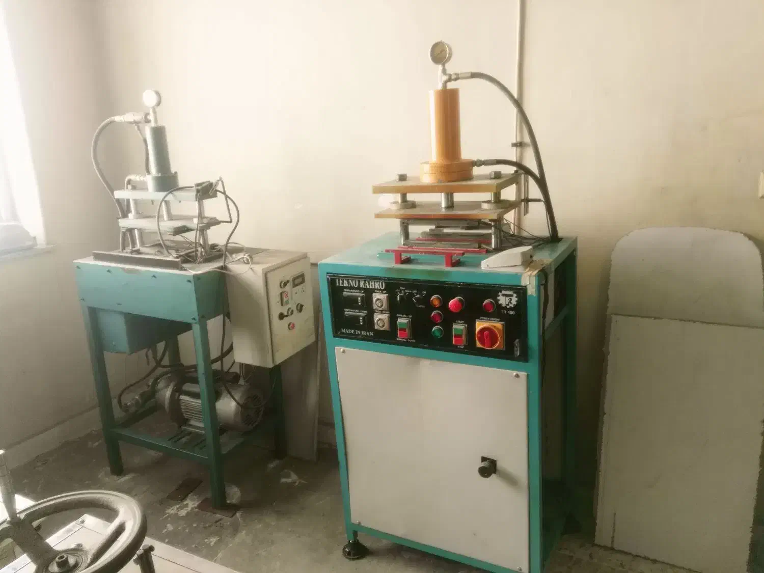 دستگاه بافت اسکاچ و پرس هیدرولیک|ماشینآلات صنعتی|رشت, توشیبا|دیوار