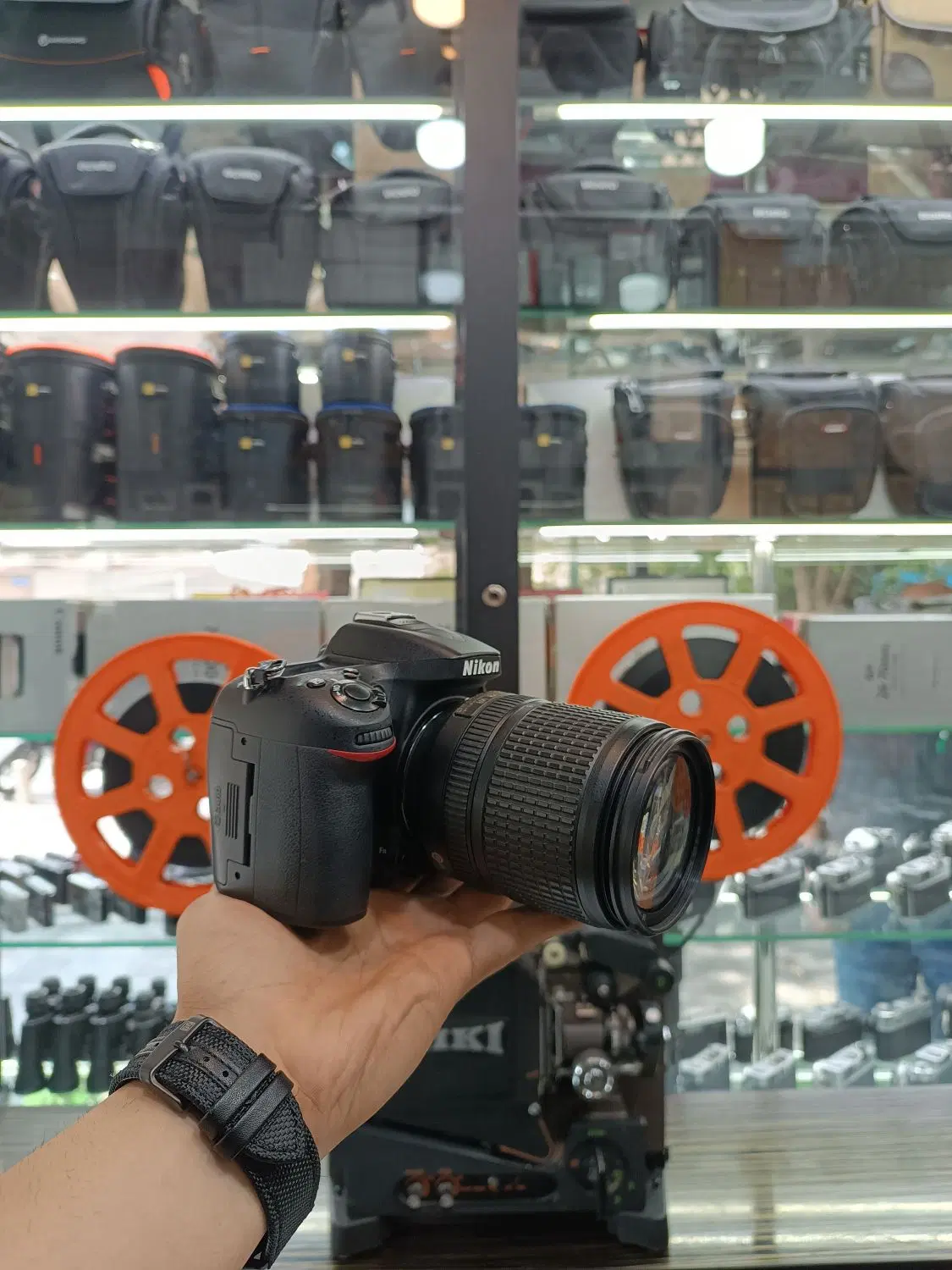 Nikon D7100 lens18-140|دوربین عکاسی و فیلم‌برداری|تهران, پامنار|دیوار