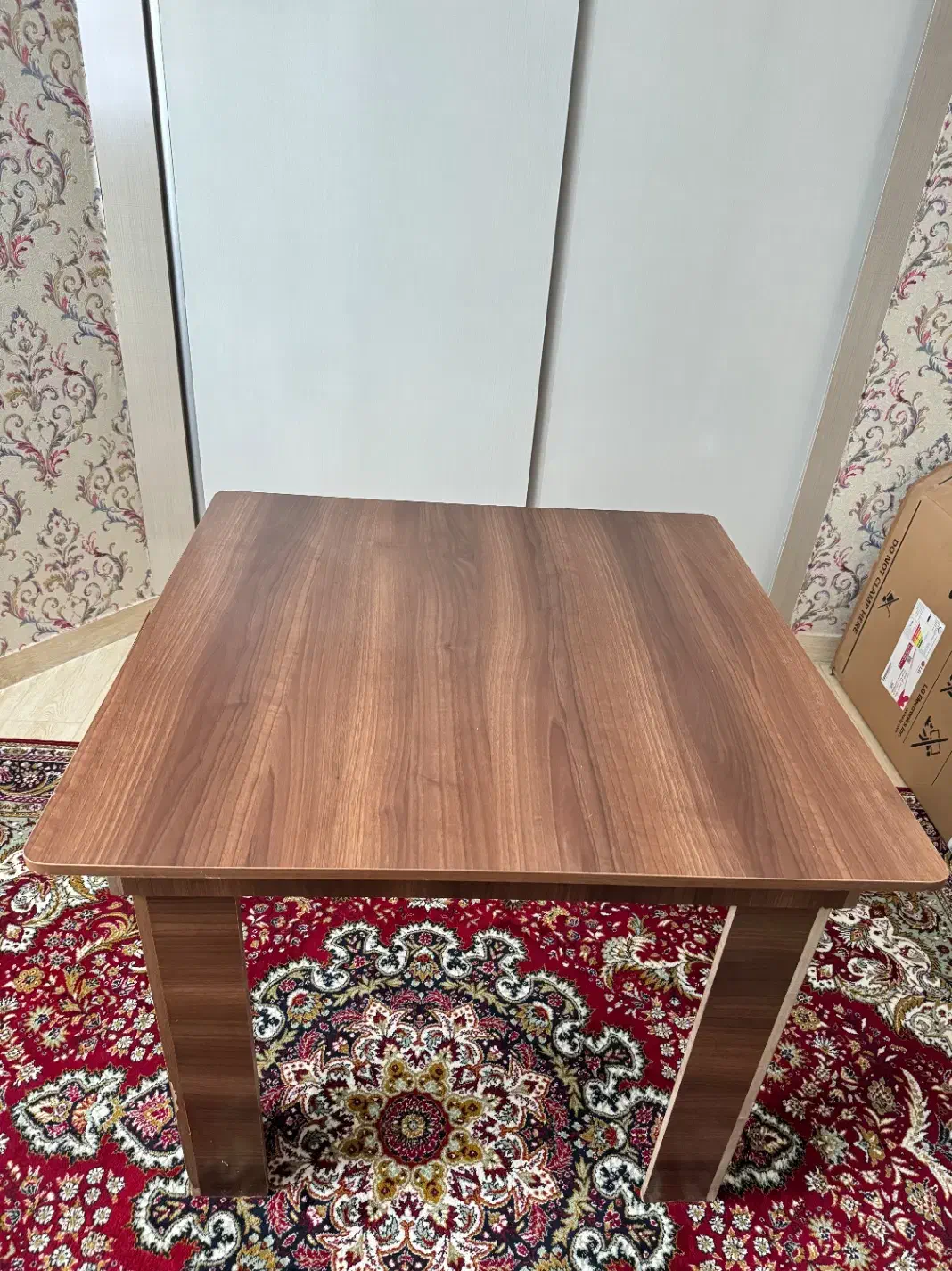 میز|میز و صندلی غذاخوری|سهند, |دیوار