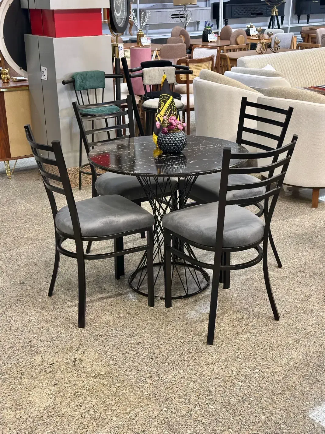 کافی شاپی ابشاری ۴ نفره|کافی‌شاپ و رستوران|طرقبه, |دیوار