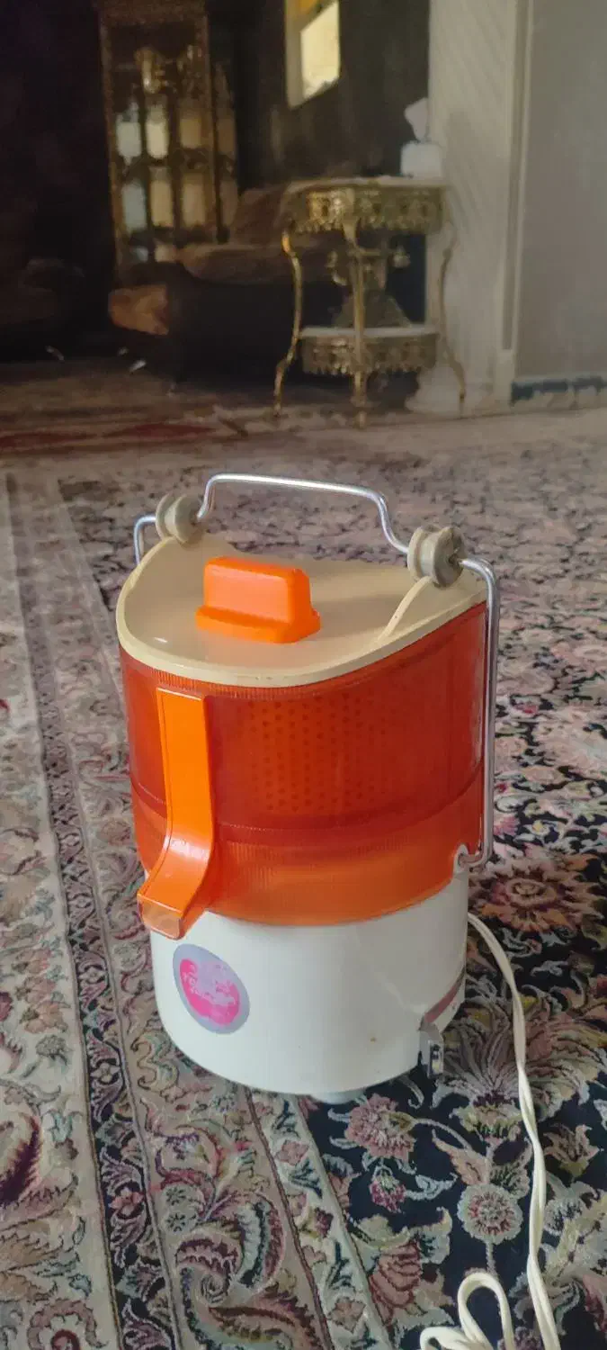 آب هویج گیری قدیمی|آبمیوه‌گیر و آب‌مرکبات‌گیر|شیراز, شاهچراغ|دیوار