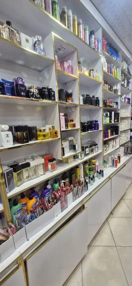 ۵ عدد قفسه و  یک عدد پیشخوان ام دی اف|فروشگاه و مغازه|رشت, علی آباد|دیوار