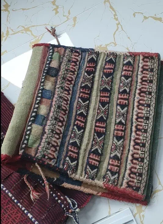 خورجین زیبای و نفیس بسیار قدیمی|صنایع دستی و سایر لوازم تزئینی|تهران, توحید|دیوار