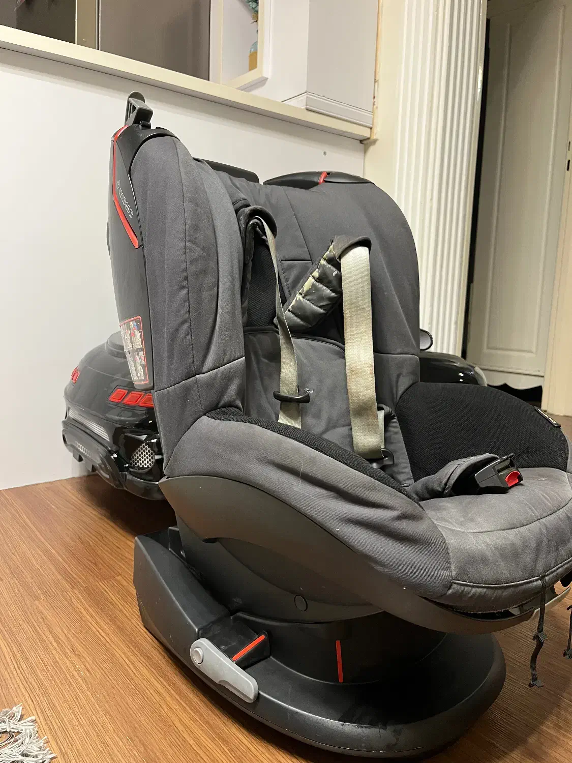 صندلی ماشین مکسی کوزی|تخت و صندلی بچه|محمدشهر, محمدشهر|دیوار