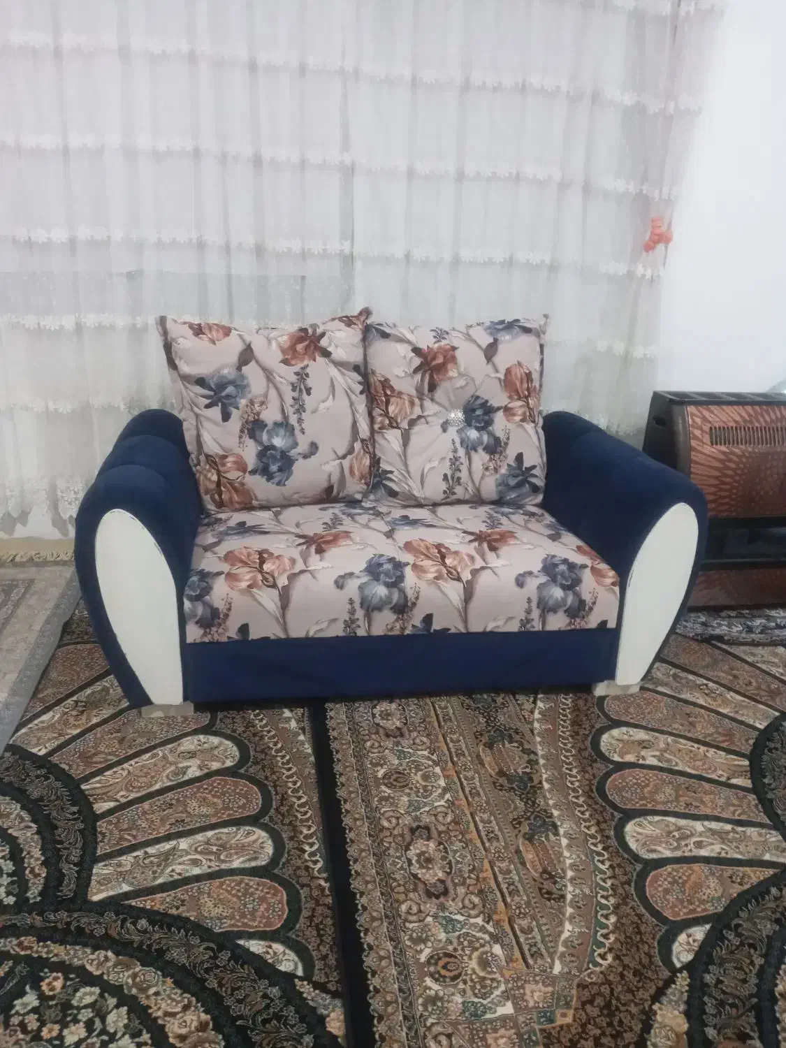 فرش و مبلمان(دوتا ۹متری)|فرش|خرم‌آباد, |دیوار