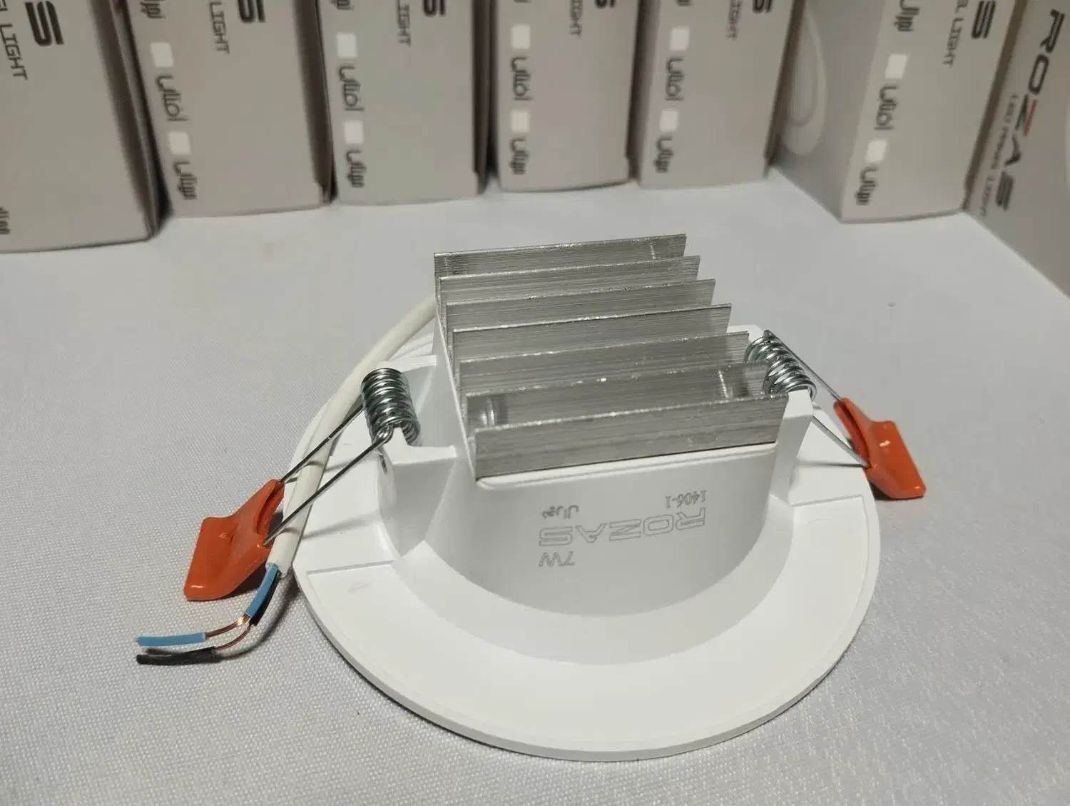 تولید پنل سقفی ۷ وات (لامپ هالوژن)|لامپ و چراغ|سبزوار, جهاد کشاورزی|دیوار