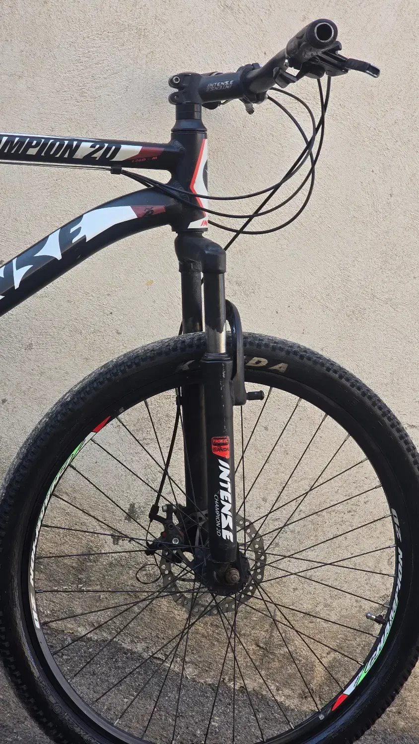 اینتنز ۲۶ معاوضه با انواع گوشی|دوچرخه، اسکیت، اسکوتر|میانه, |دیوار