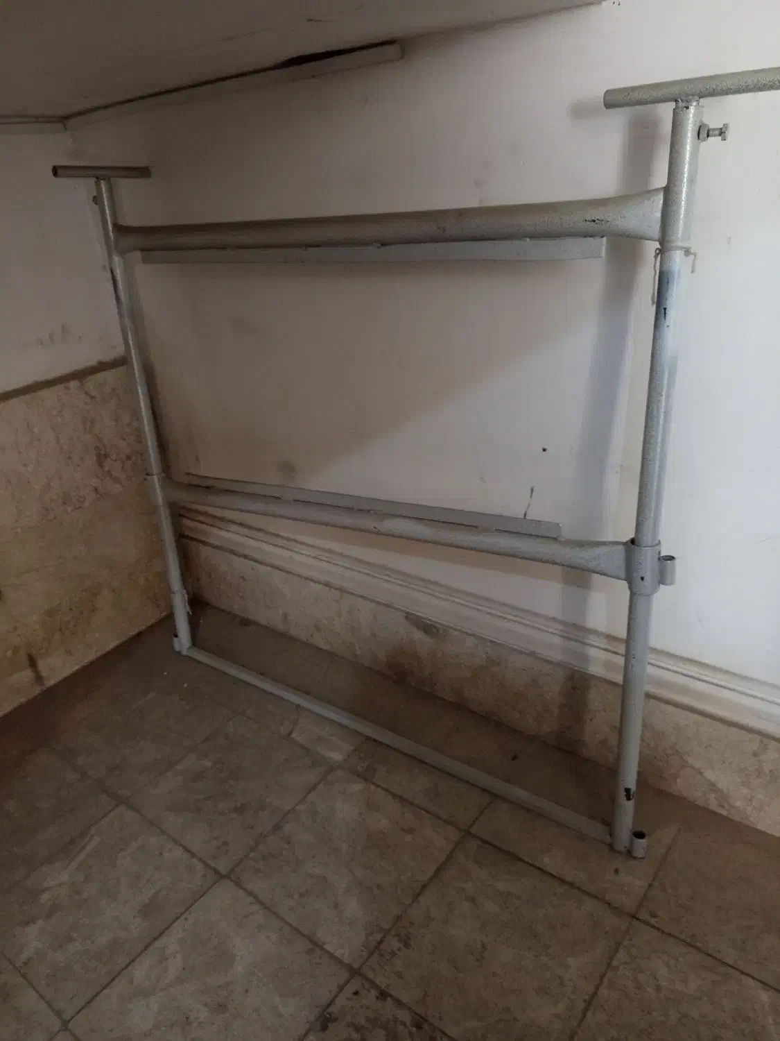 دار قالی|ابزارآلات|مشهد, گلبرگ|دیوار