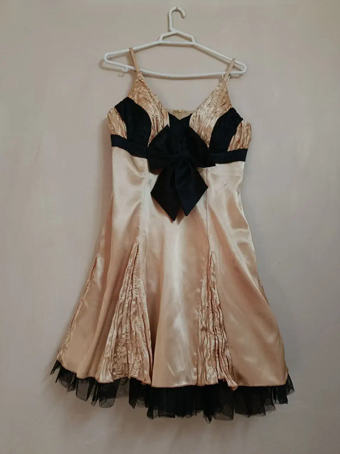 لباس مجلسی عروسکی|لباس|ایوانکی, |دیوار