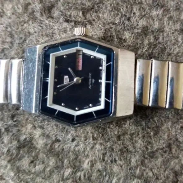 ساعت زنانه سیکو پنج قدمت 60ساله|ساعت|شهرکرد, |دیوار